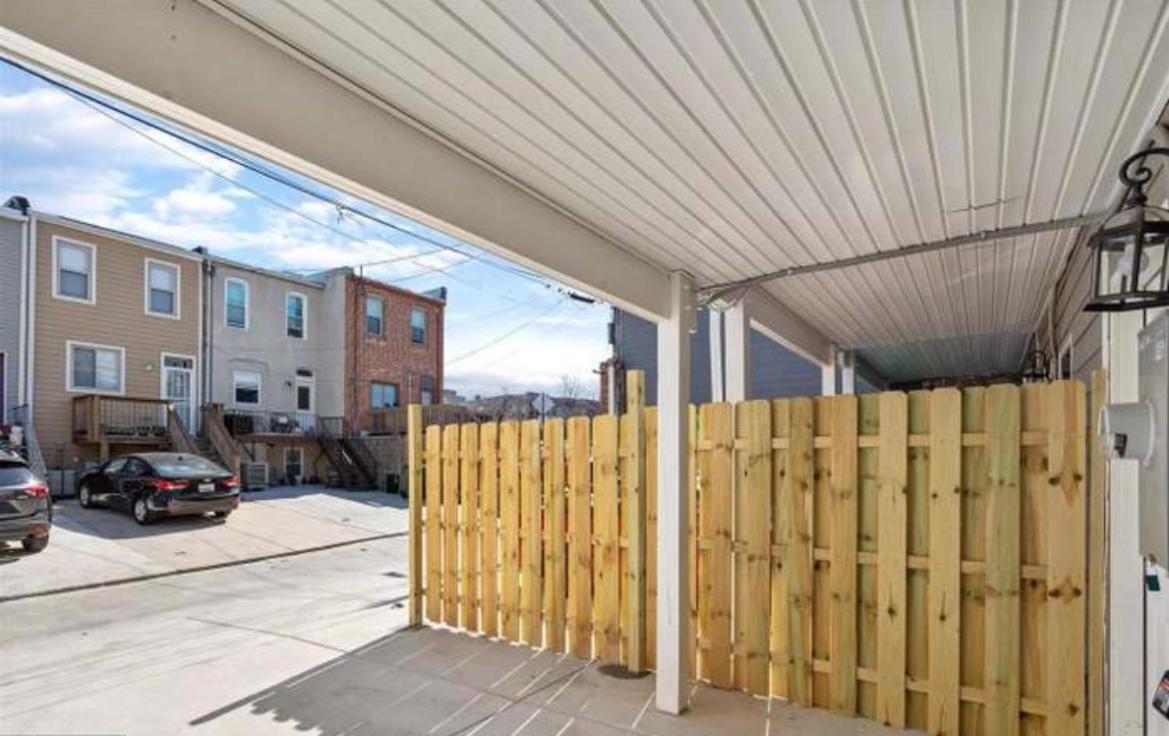 The Blue House! Modern+ Rooftop Deck+ Parking Baltimore Exterior foto